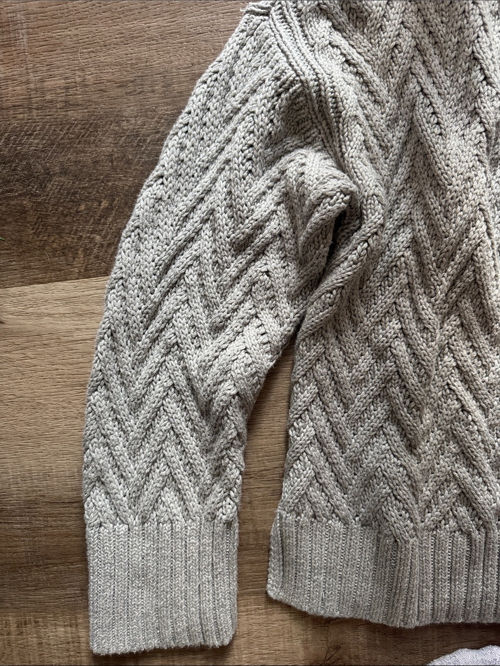 Abercrombie & Fitch Light Gray Cable-Knit Button Cardigan - Picture 4 of 4
